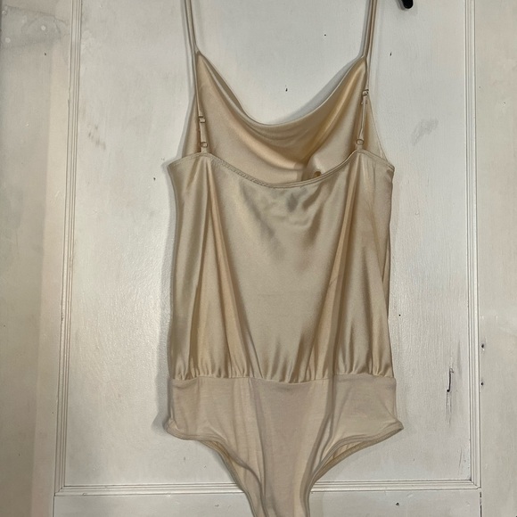 LULUS CAMISOLE BODYSUIT DRAPED NECK CREAM SZ MED ADJ STRAPS CROTCH SNAPS - Picture 2 of 7
